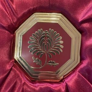 Gorgeous refillable compact from Besame